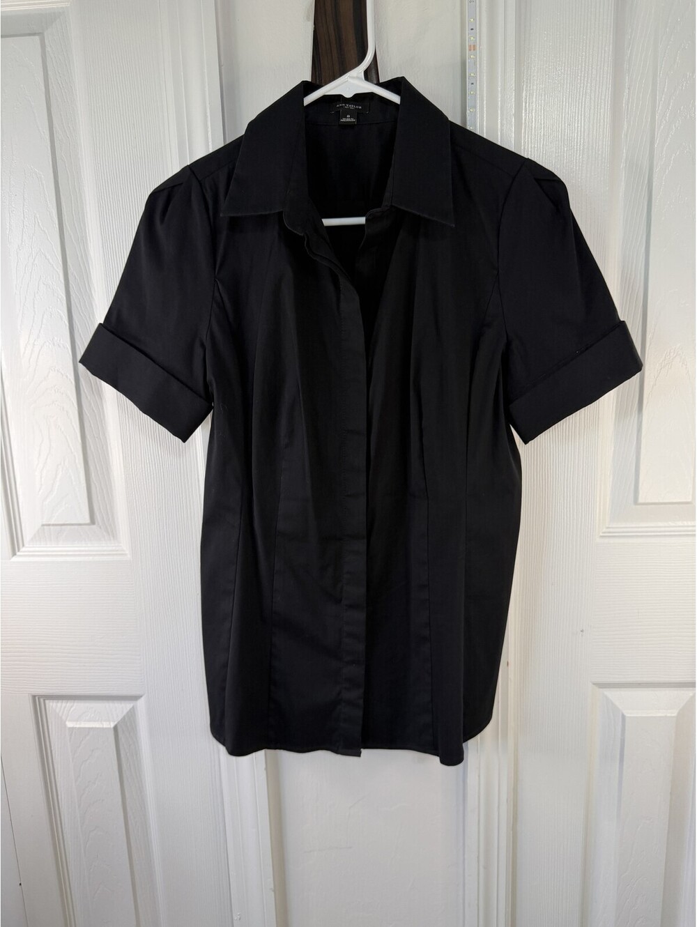 Ann Taylor Top Womens 8 Black Short Sleeve Roll Tab Button Front Shirt Blouse